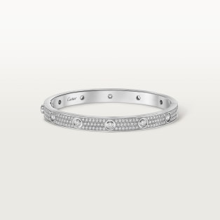 <span class='lovefont'>A </span> bracelet, classic model, paved, 12 diamonds White gold, diamonds