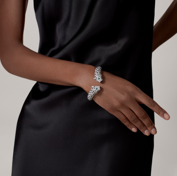 Panthère de Cartier bracelet, paved  White gold, emerald, onyx, diamonds