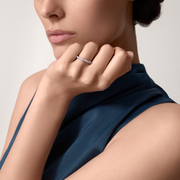Etincelle de Cartier wedding ring, width 2.6 mm, semi-paved  Platinum, diamonds