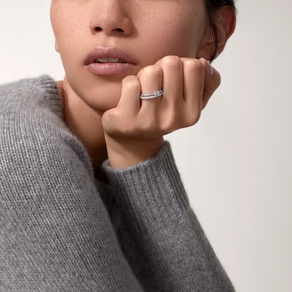 Etincelle de Cartier ring, emerald-cut diamond, paved White gold, diamonds