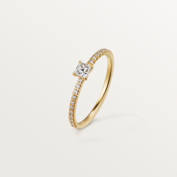 Etincelle de Cartier ring, princess-cut diamond, paved Yellow gold, diamonds