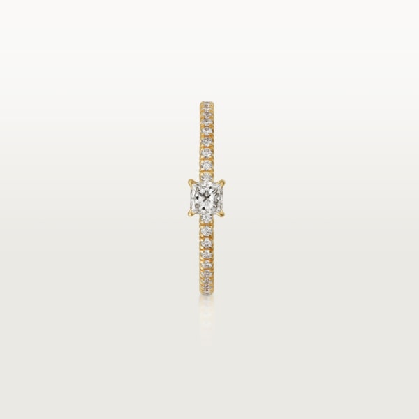 Etincelle de Cartier ring, princess-cut diamond, paved Yellow gold, diamonds