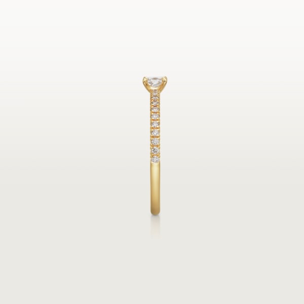 Etincelle de Cartier ring, princess-cut diamond, paved Yellow gold, diamonds