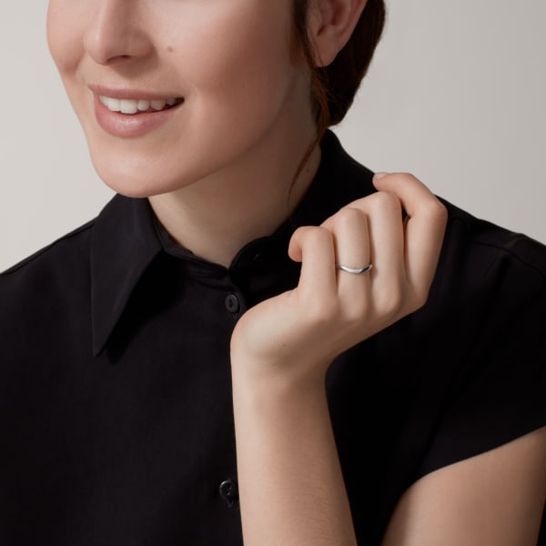 Ballerine wedding ring, width 2 mm Platinum