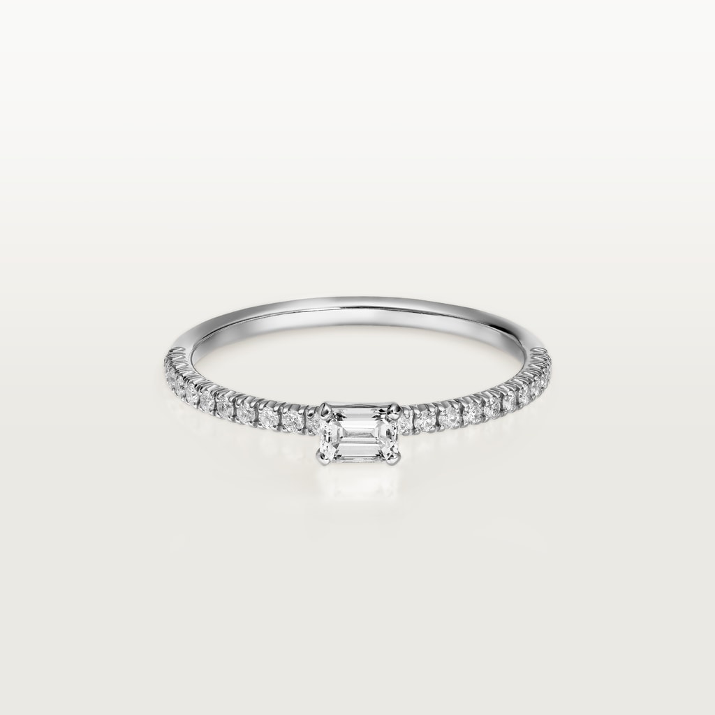 Etincelle de Cartier ring, emerald-cut diamond, pavedWhite gold, diamonds