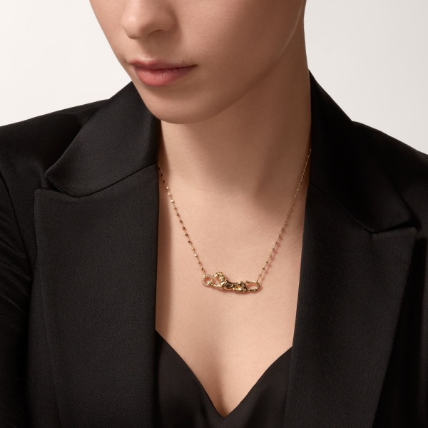 Panthère de Cartier pendant, diamonds Yellow gold, tsavorite garnets, diamonds