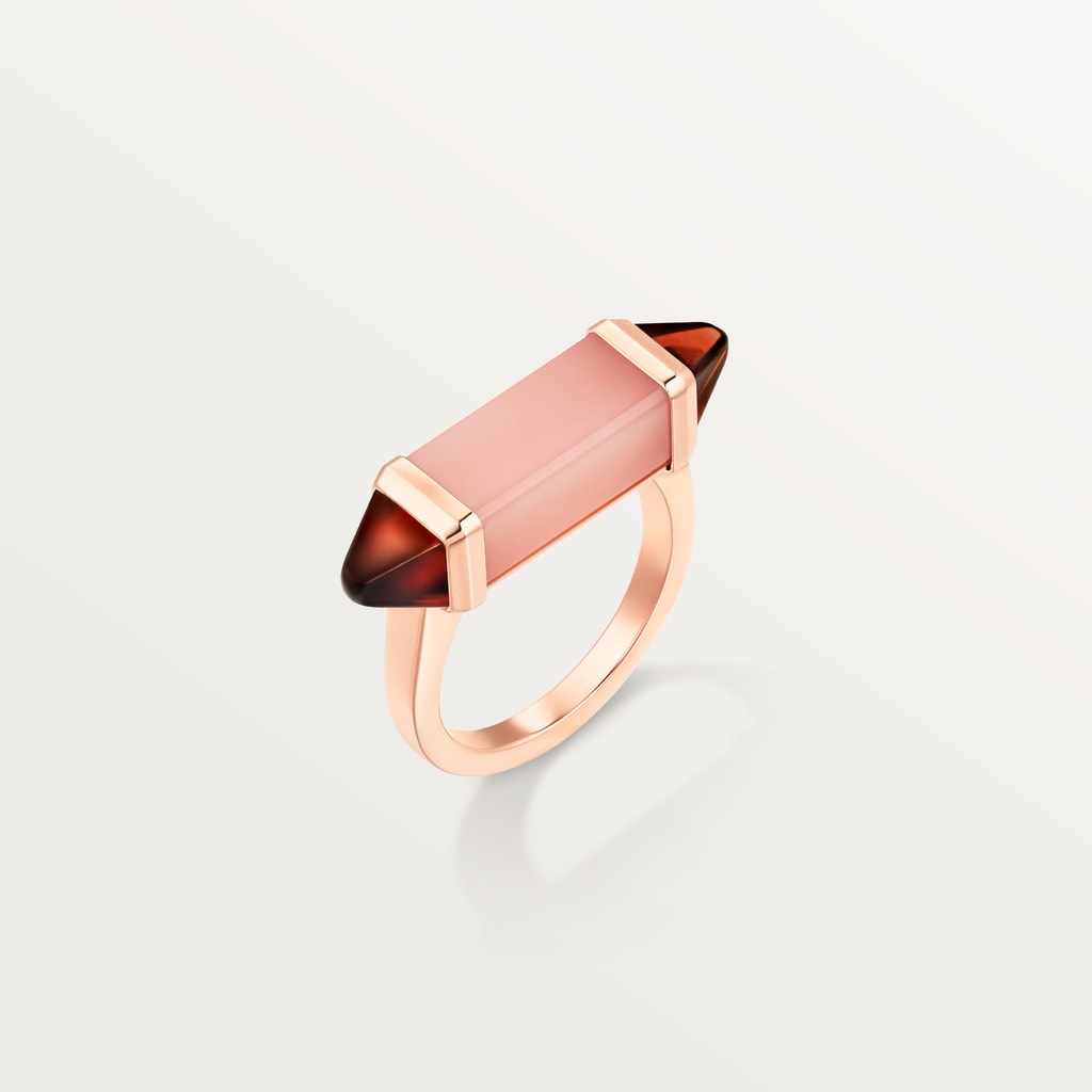 Les Berlingots de Cartier ringRose gold, pink chalcedony, garnet