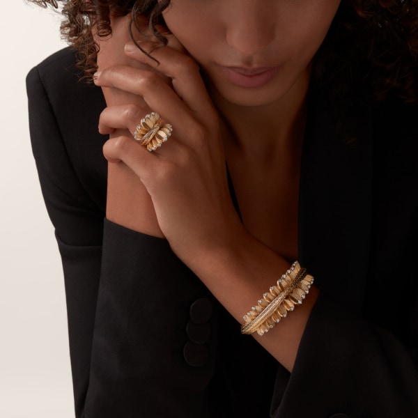 Grain de Café ring, diamonds Yellow gold, white gold, diamonds